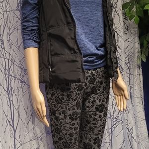 Black and Grey Feathers Maternity Leggings [ Small ]